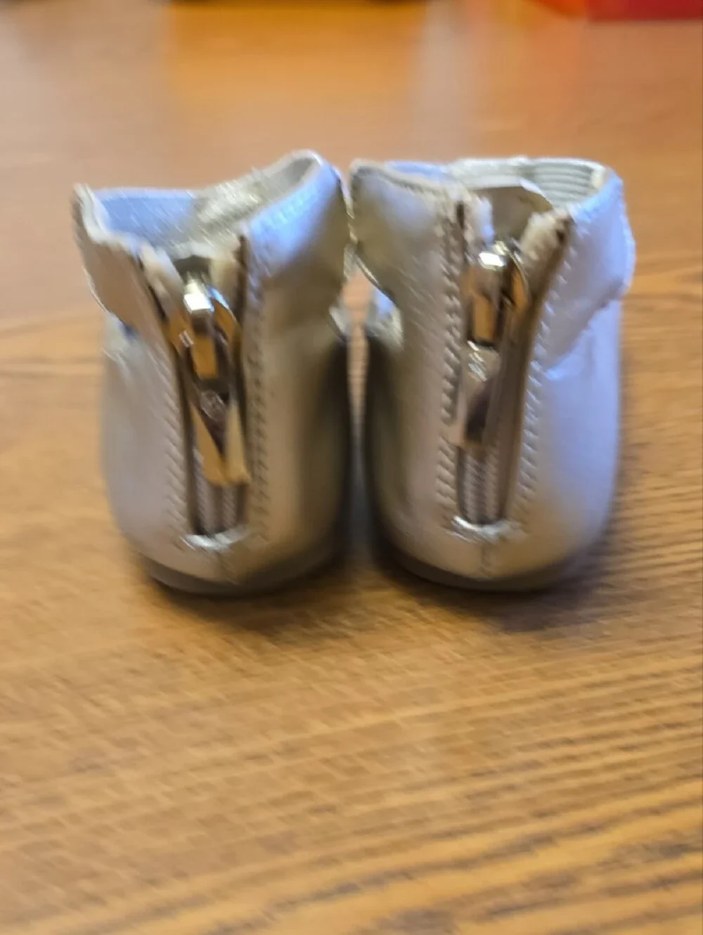 Michael Kors Girls' Gold Metallic Mary Jane Flats with Bow and MK Charm